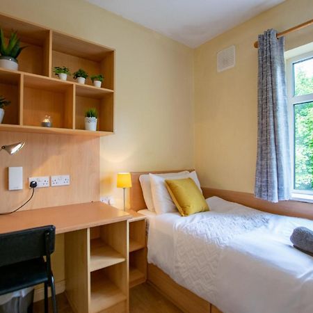 126 - Gort Na Coiribe 4 Bedroom Duplex, By Shortstays Голуэй Экстерьер фото