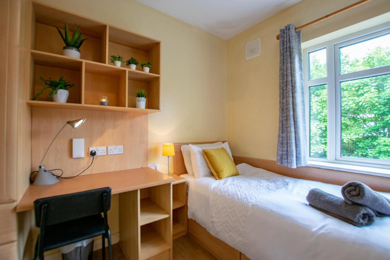 126 - Gort Na Coiribe 4 Bedroom Duplex, By Shortstays Голуэй Экстерьер фото