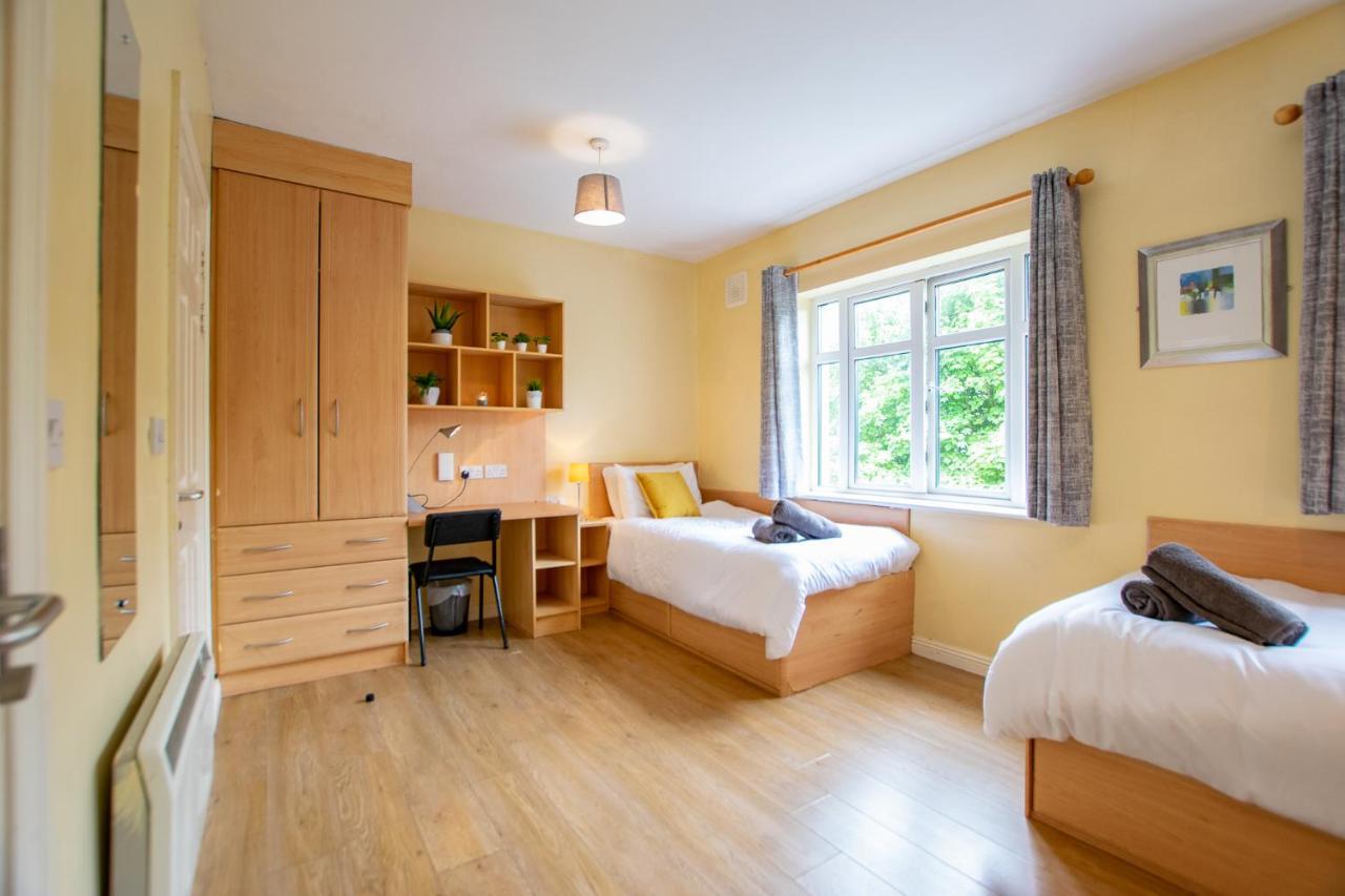 126 - Gort Na Coiribe 4 Bedroom Duplex, By Shortstays Голуэй Экстерьер фото